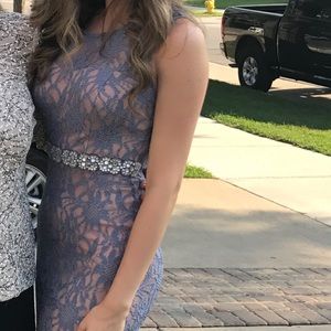 Selling this dusty blue/gray dress!
